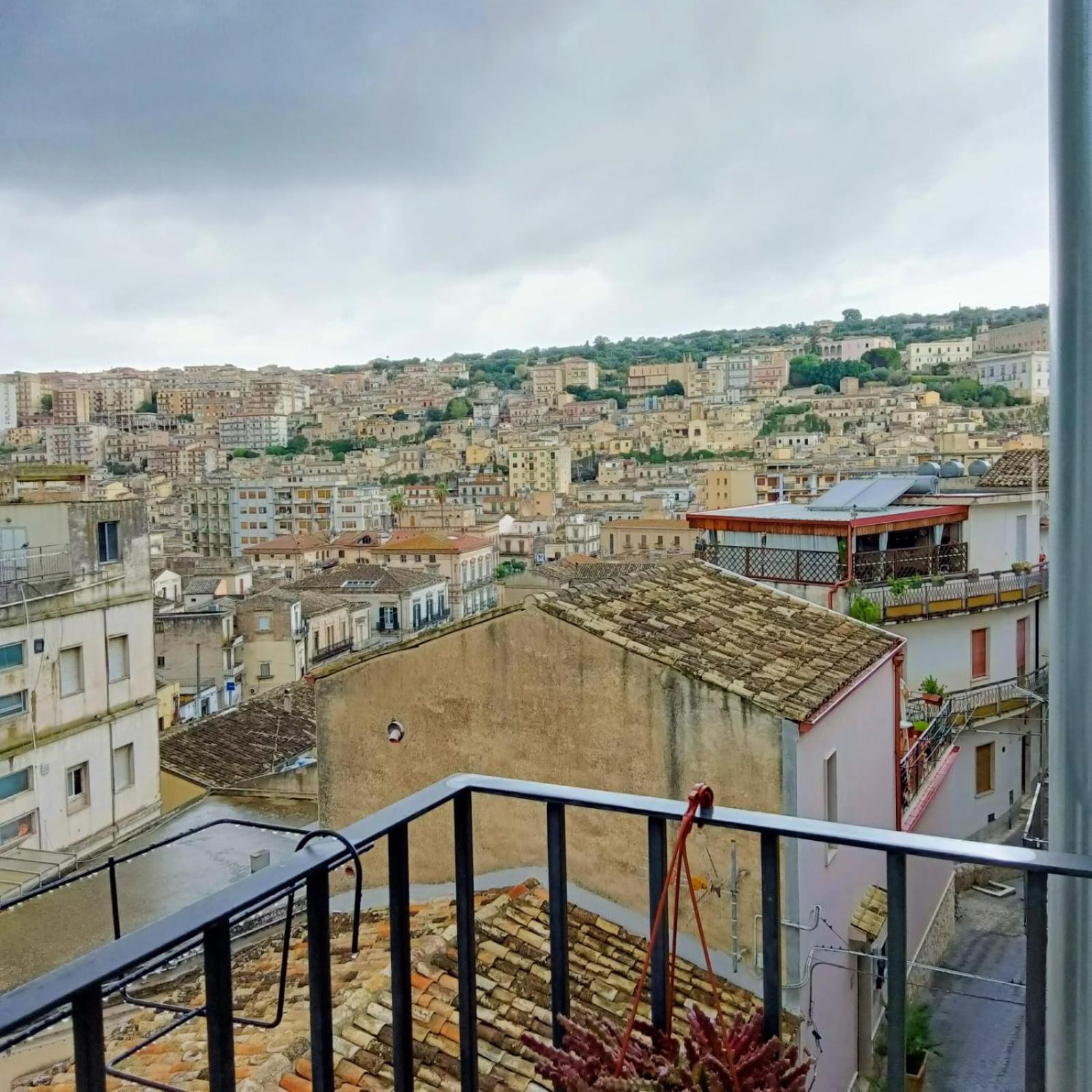 Acciana Rooms Modica Buitenkant foto