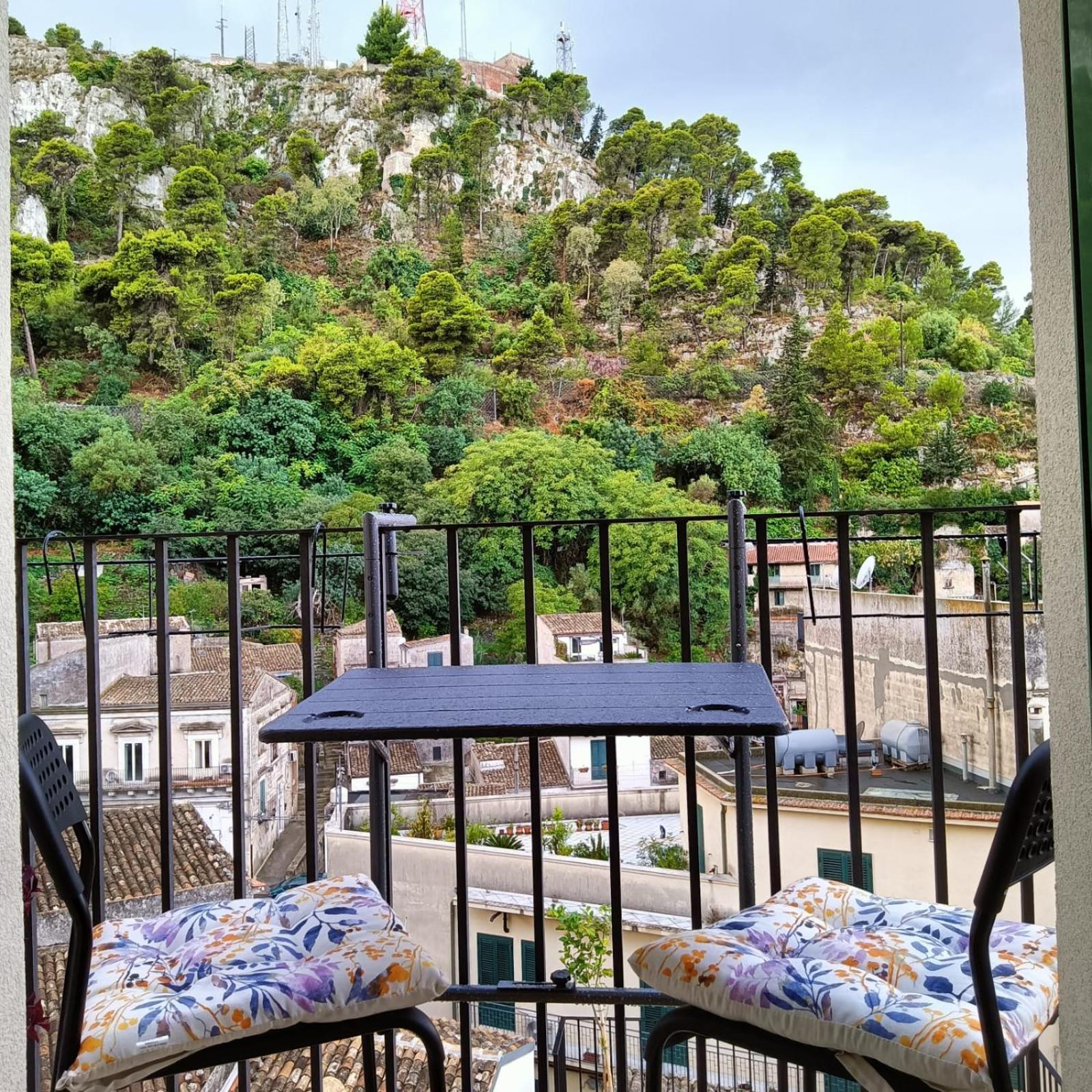 Acciana Rooms Modica Buitenkant foto